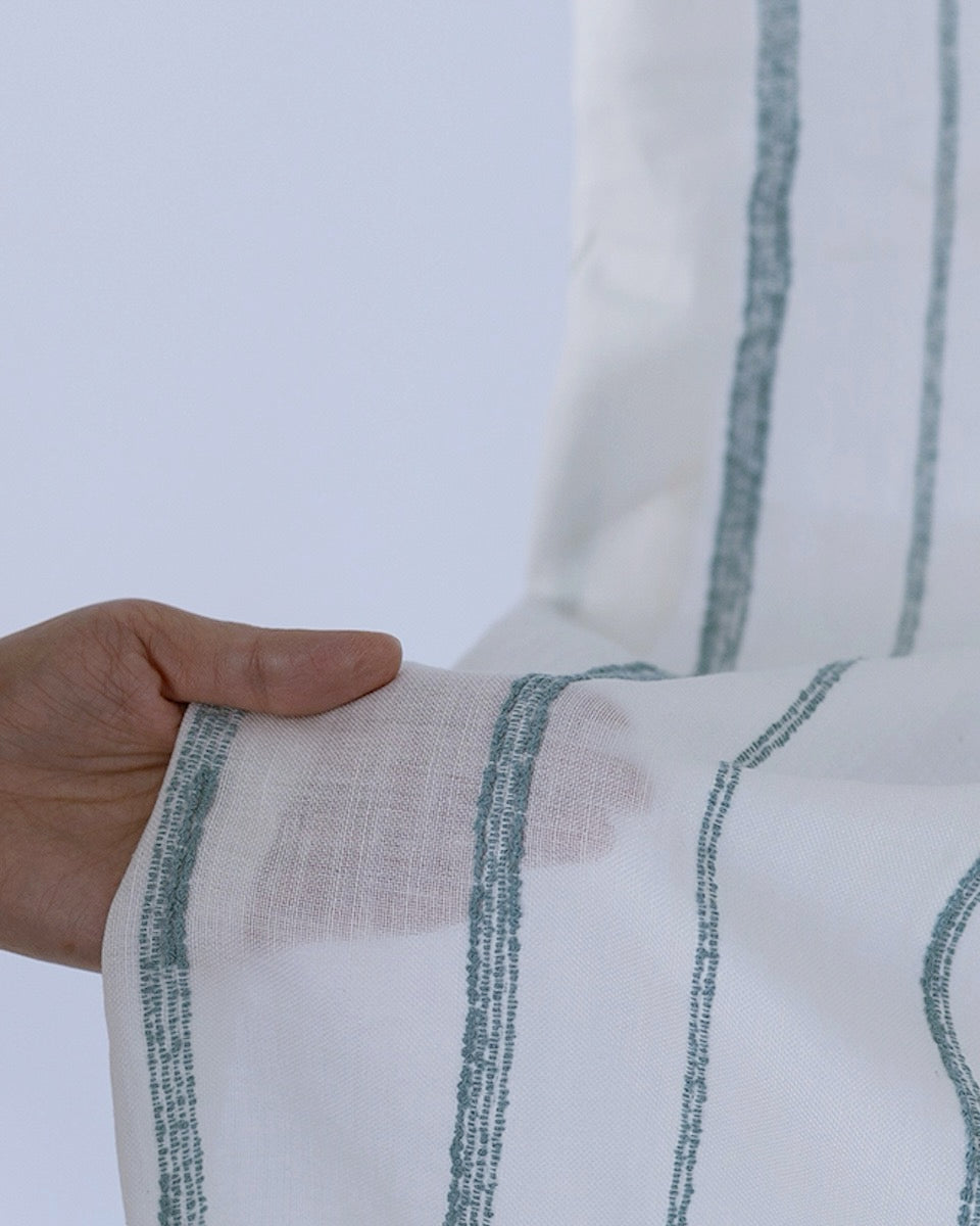 Merida Drapes – 2424